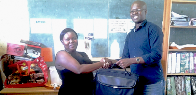 Lesedi HBC Ptoject, Glen Cowie receives a laptop